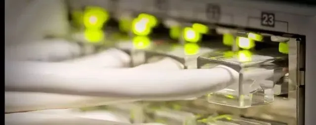 each network port features two green LEDs (left and right). The left LED indicates 100Mbps speed, the right indicates 10Mbps, and when both illuminate, this denotes a Gigabit (1000Mbps) connection. each network port features two green LEDs (left and right). The left LED indicates 100Mbps speed, the right indicates 10Mbps, and when both illuminate, this denotes a Gigabit (1000Mbps) connection.